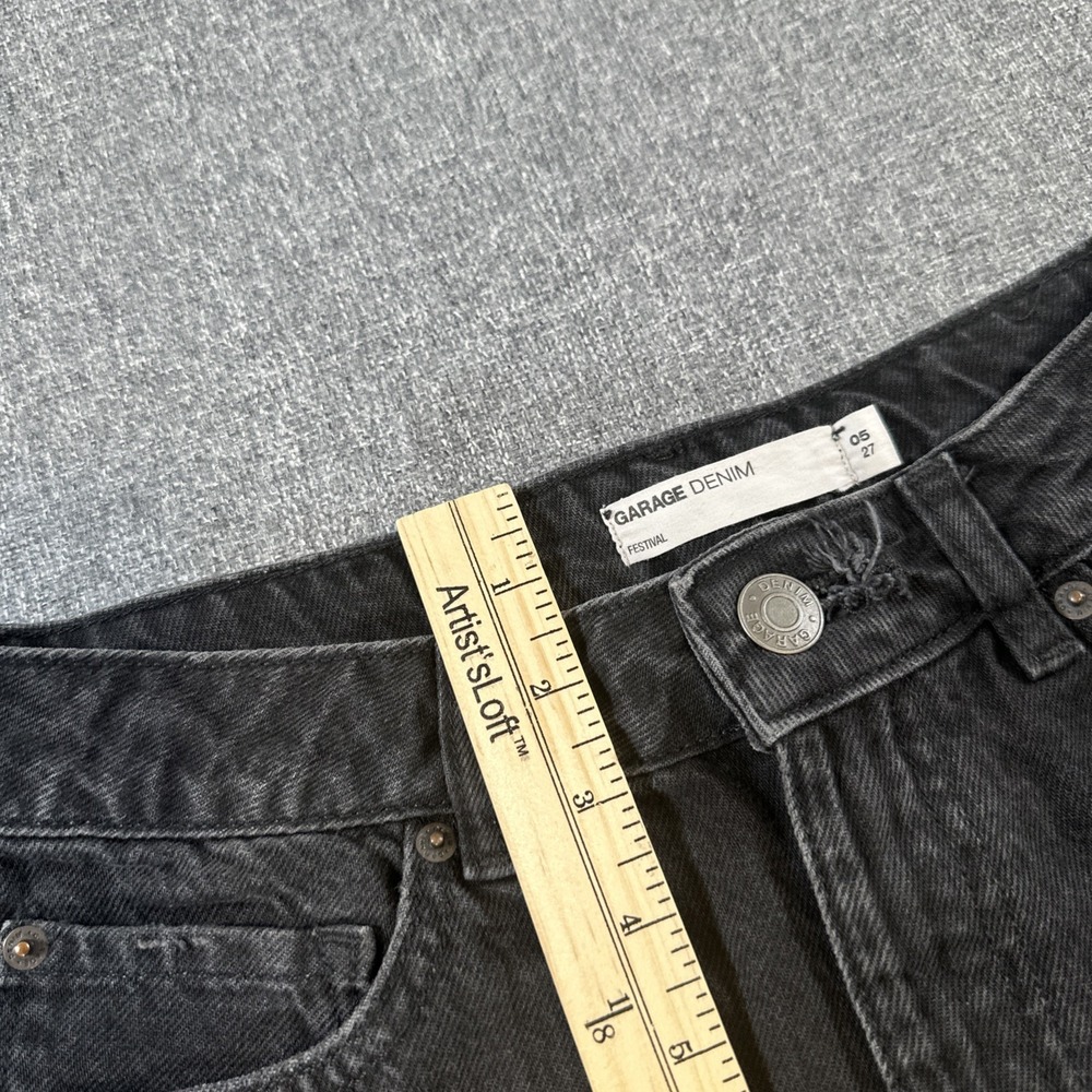 Garage Denim Festival Black Distressed Cutoff Shorts Womens Size 5 27 Waist - Picture 7 of 8